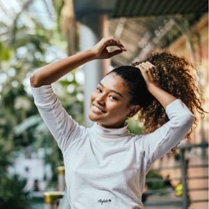 Voici la routine capillaire parfaite : techniques infaillibles pour des cheveux éblouissants de santé