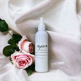 Sérum à la fraise Kaylabé pour faciliter le démêlage des cheveux crépus des enfants et apporter douceur et souplesse aux longueurs